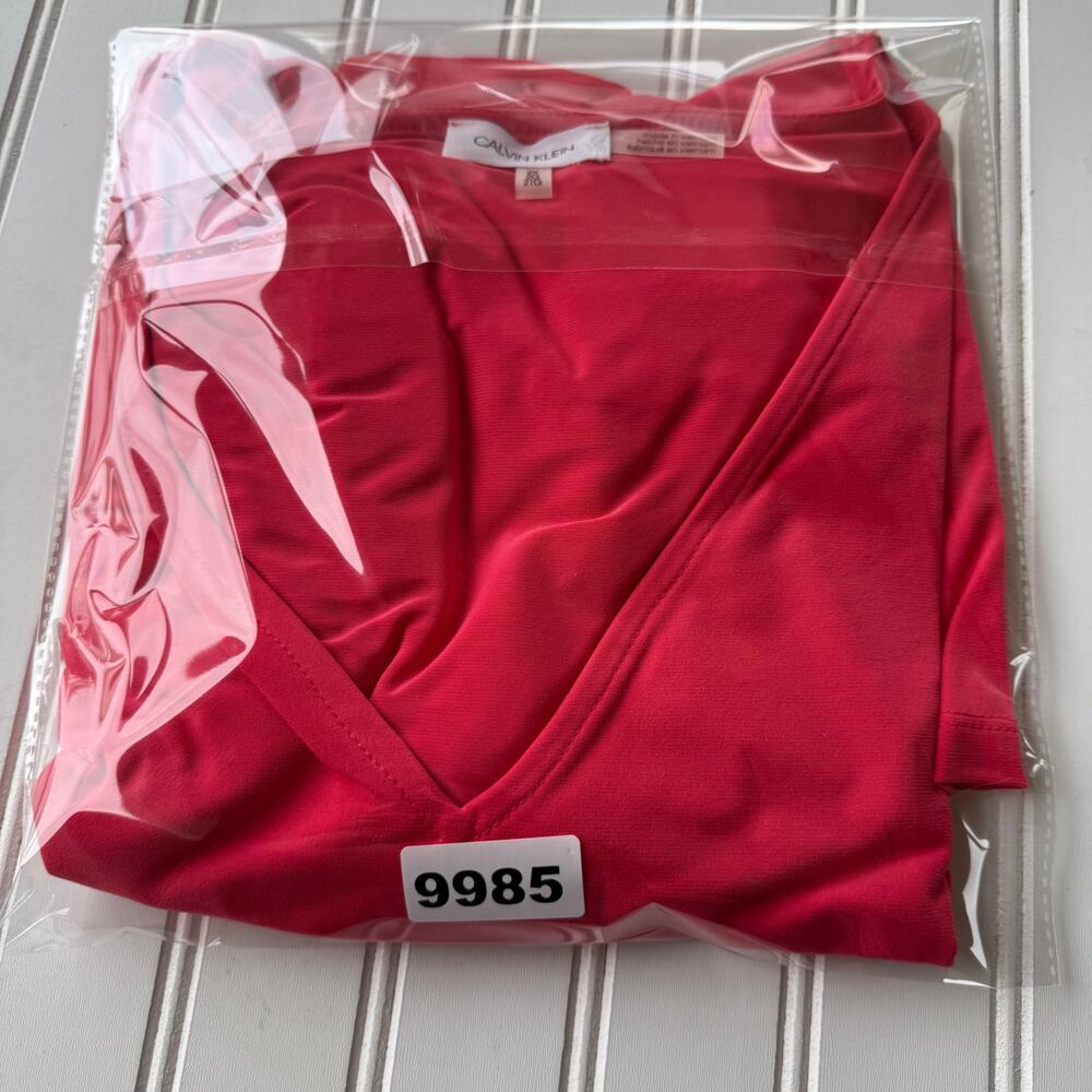 Calvin Klein size 2X blouse red color and sheer, ruffled sleeves - Picture 10 of 11